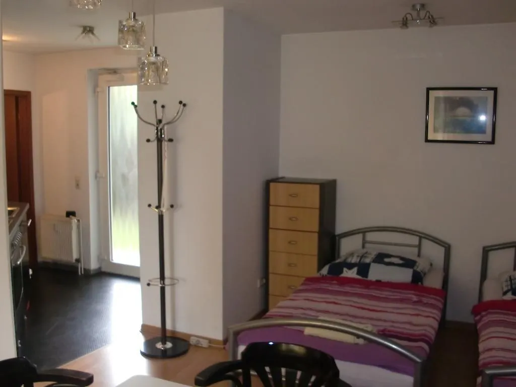 Monteurwohnung Im Zentrum Lierenfeld Apartment