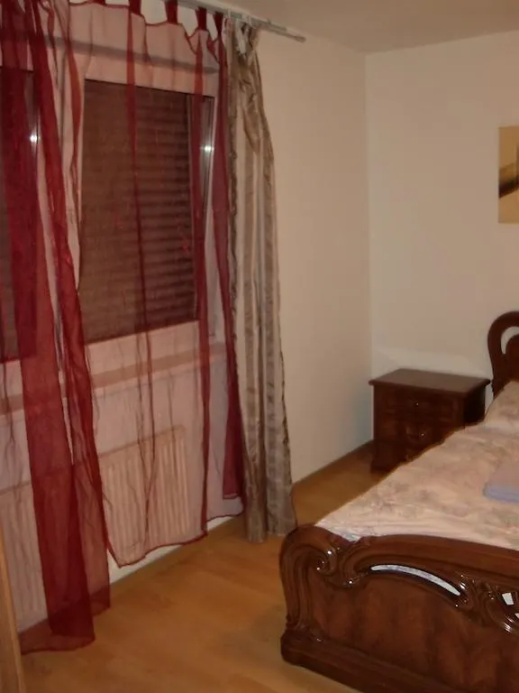Apartment Monteurwohnung Im Zentrum Lierenfeld Germany
