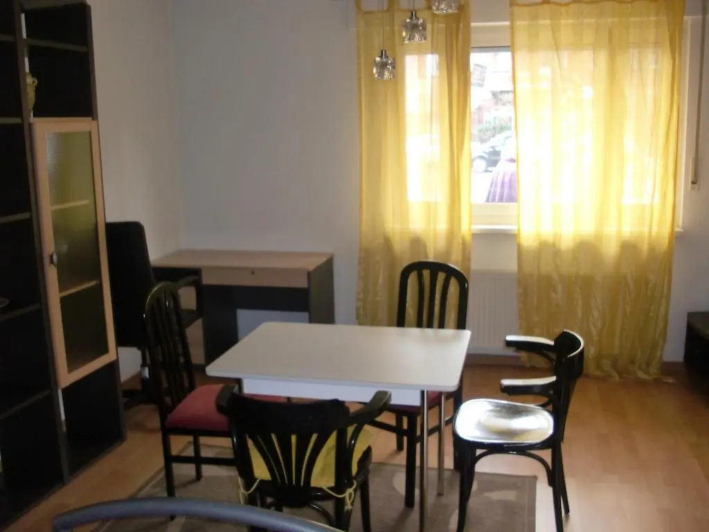 Monteurwohnung Im Zentrum Lierenfeld Apartment Dusseldorf