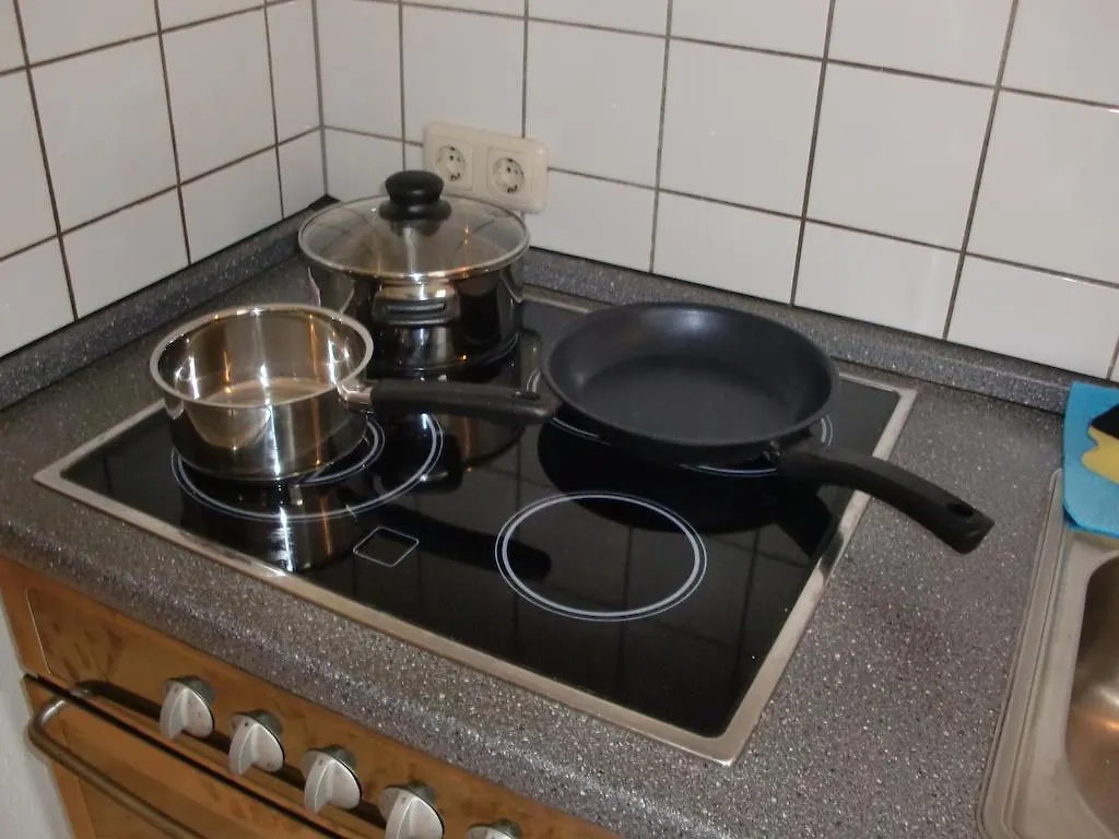 Apartment Monteurwohnung Im Zentrum Lierenfeld