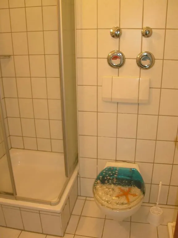 Monteurwohnung Im Zentrum Lierenfeld Apartment
